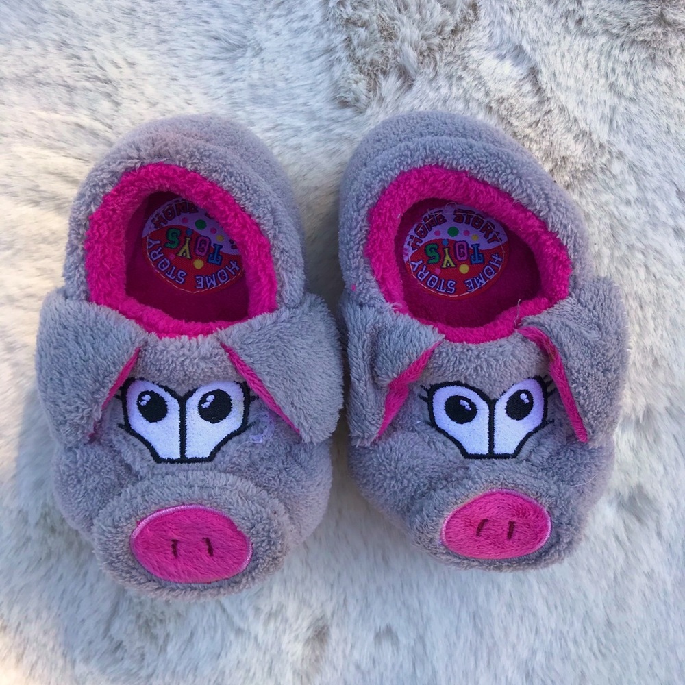 Baby/Toddler 9-12 months “Piggy” House Shoes